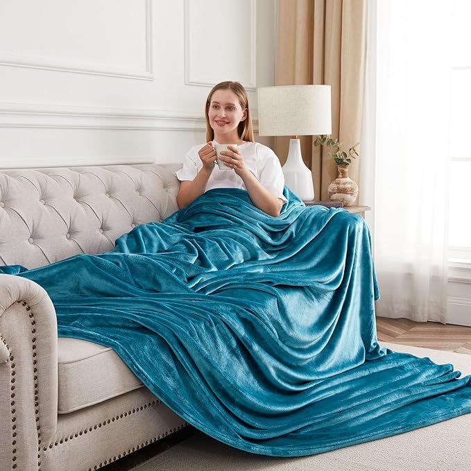 MOONLIGHT20015 Fleece Blanket King Size – Soft 400 GSM Plush Microfiber King Size Blanket, Warm Lightweight King Blanket for The Bed, 108x90 Inches, Teal