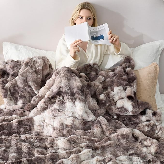 Cozy Bliss Deluxe Striped Rabbit Faux Fur Throw Blanket, Soft Fluffy Warm Plush Blanket for Winter, Modern Homr Decor, Tie-dye Grey 60"x80"