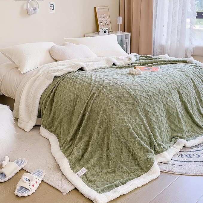 Sherpa Throw Size Blanket for Bed - Fleece Soft Cozy Fuzzy Blankets Thick Warm for Winter and All Seasons,Green,Women 40 * 60 Inches