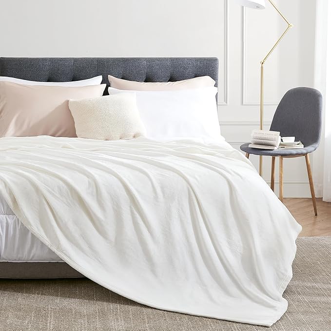 Hansleep Fleece Blanket for Couch White, Super Soft Throw Blanket Flannel Fuzzy, Plush Cozy Blanket for All Seasons, White, Throw 50x60 Inches