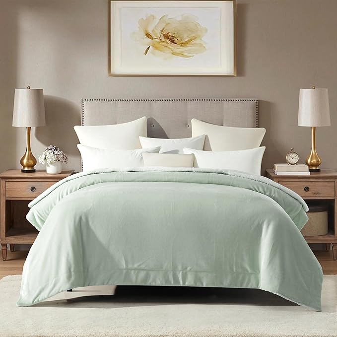 Mocassi Premium Ultra-Soft Flannel Fleece Sherpa Throw Blanket - Warm Cozy Reversible Plush Micromink Blanket for Couch, Bed and Sofa - Fluffy, Christmas Winter Bedding Gift, Full, Mint Green