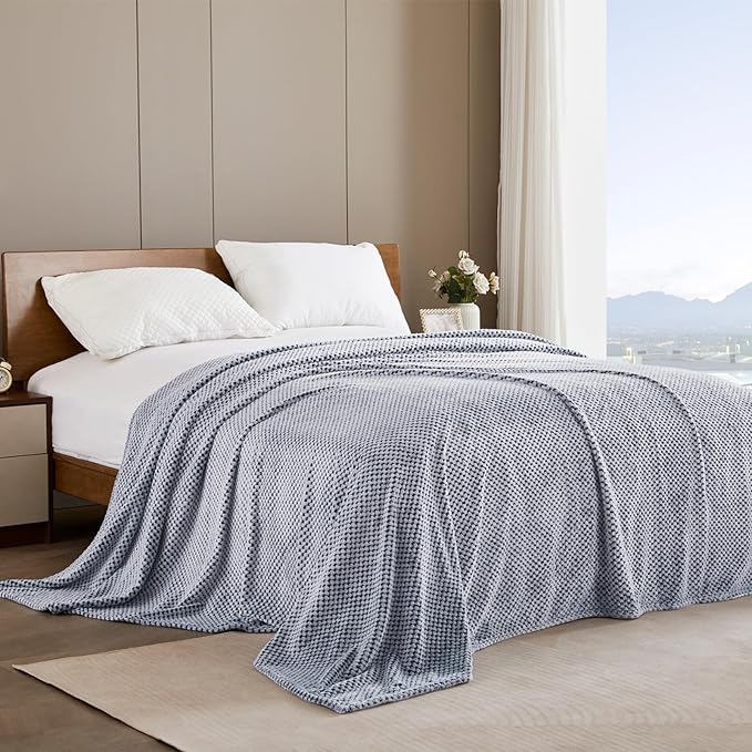 Exclusivo Mezcla Fleece Throw Blanket Extra Large, Super Soft and Warm Blankets for Couch, Sofa and Bed Waffle Textured, Cozy, Fuzzy and Lightweight (Heather Navy Blue, 50x70 Inches)