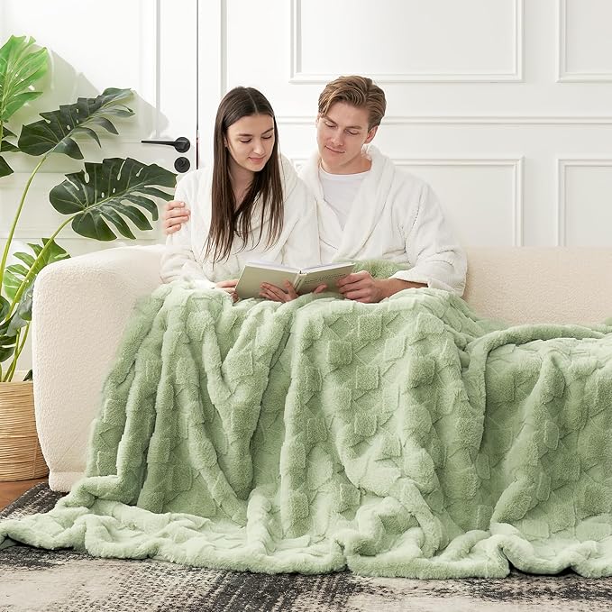 Cozy Bliss Faux Fur Textured Throw Blanket for Bed Super Soft Fuzzy Checkered Couch Blanket Gift for Women Premium 3D Jacquard All Season Use Sage Green Geom 60"*80"