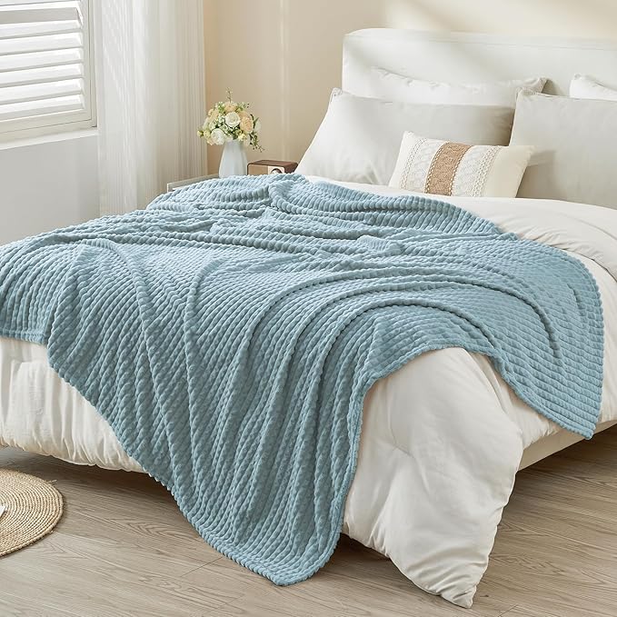EMME Fleece Throw Blanket Luxury Flannel for Couch Bed Sofa Chairl, Soft, Plush, Warm and Cozy Blanket with Geometric Grid Design (Teal, 80'' x 90'')