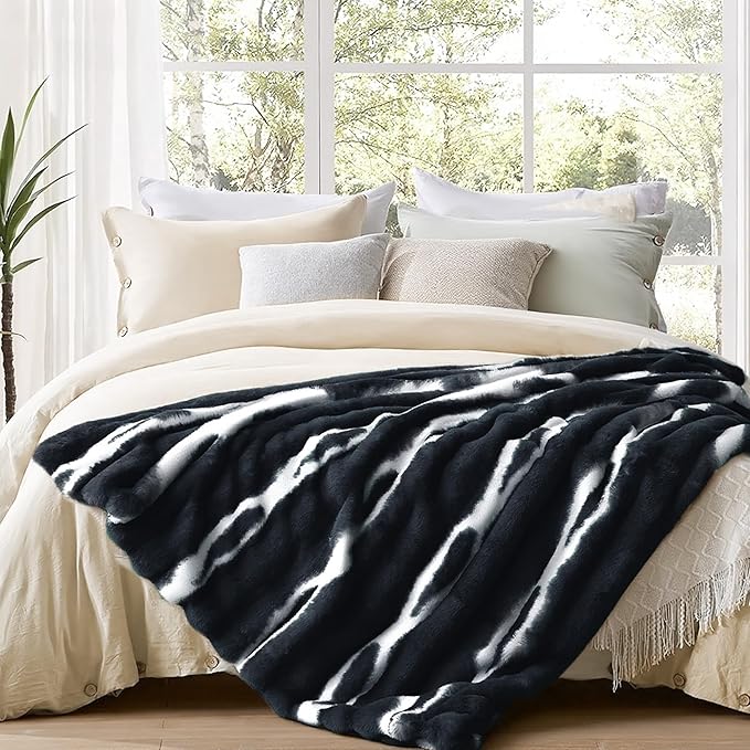 Faux Rabbit Fur Throw Blanket – 850GSM Thick & Warm, Ultra Soft Plush Blanket for Couch, Bed, Sofa, Ideal Gift for Women, 60" × 80", Black