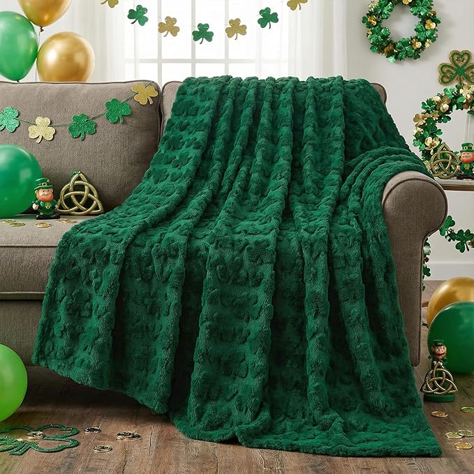 Horaldaily St. Patrick's Day Solid Blanket Throw, Drak Green Shamrock Heart Soft Fuzzy Plush Faux Fur Cozy Blankets for Couch Sofa Bed Lounging, Ideal Gifts for Kids Adults Wife Self, 50x60