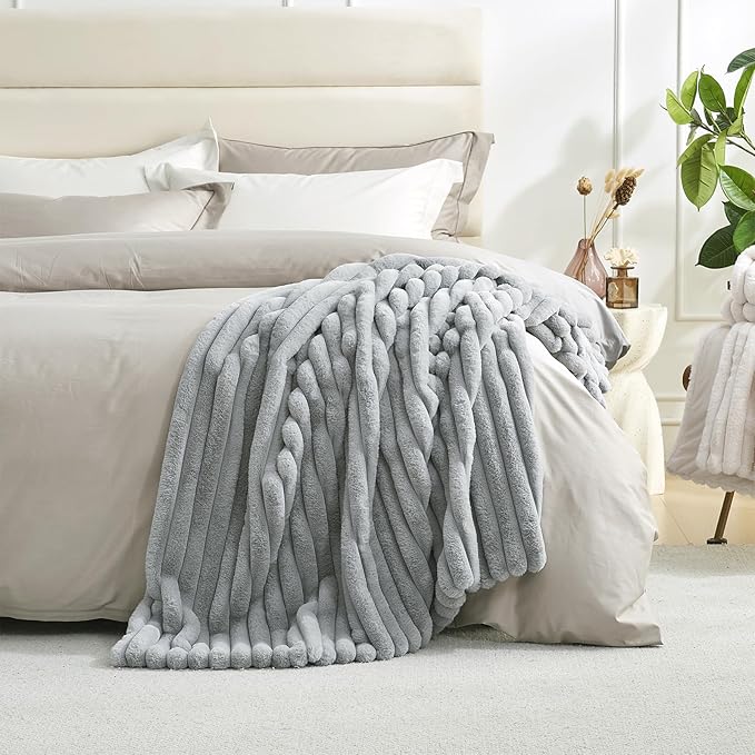 Amélie Home Faux Fur Throw Blanket for Couch, Cozy Fuzzy Fluffy Fur Luxurious Soft Striped Plush Gift Blankets for Family Sofa Chair Bedroom, 55"x70", Light Grey