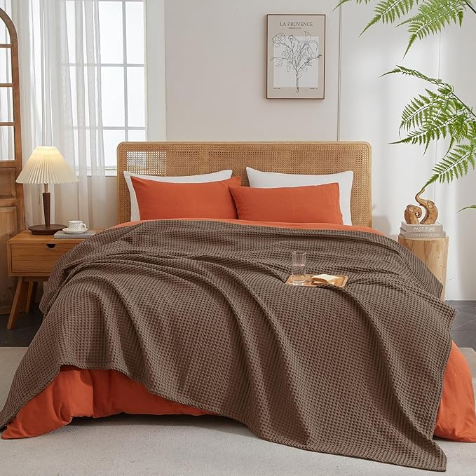 PHF Ultra Soft Waffle Weave Blanket King Size（104"x 90"）- Washed Lightweight Breathable Cozy Woven Blanket for Bed - Aesthetic Decor for Couch Bedding Sofa Home Car - Chocolate