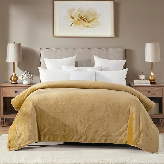 Mocassi Premium Ultra-Soft Flannel Fleece Sherpa Throw Blanket - Warm Cozy Reversible Plush Micromink Blanket for Couch, Bed and Sofa - Fluffy, Christmas Winter Bedding Gift, Twin, Gold