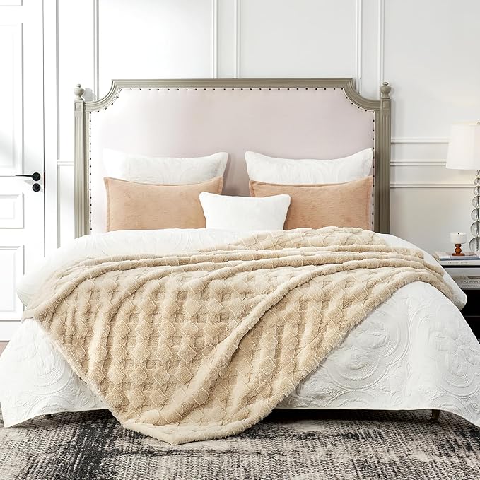 Cozy Bliss Faux Fur Textured Throw Blanket for Bed Super Soft Fuzzy Checkered Couch Blanket Gift for Women Premium 3D Geom Jacquard All Season Use Khaki Beige 60"*80"