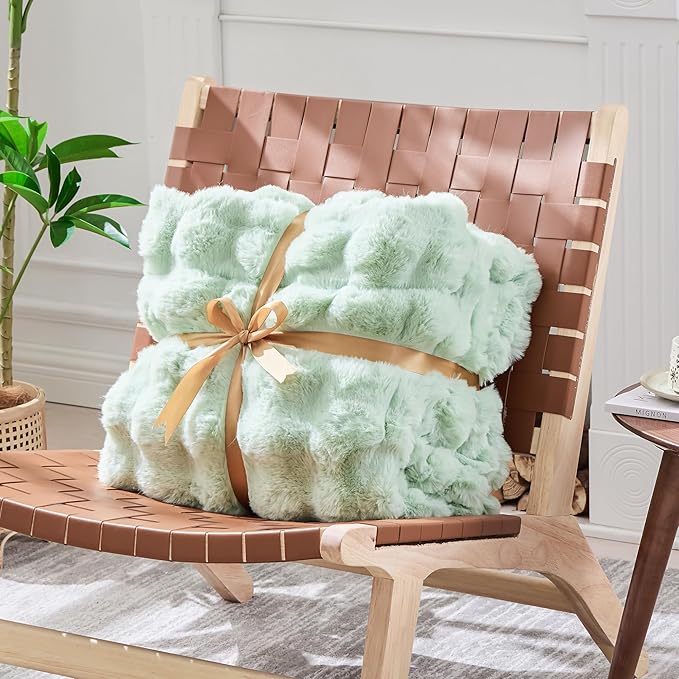 Luxury 1000GSM Faux Rabbit Fur Throw Blanket, Super Heavy Warm Cozy Blankets for Couch Bed Sofa, Bubble Plush Fuzzy Elegant Soft Reversible Mink Blanket for Living Room Bedroom, Green