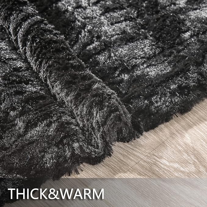 YUSOKI Luxury Faux Fur Blanket for Queen Size Bed 2 Layers,7.3lb,All Ages,Home Decoration Without Pillows(Black,90"x90")