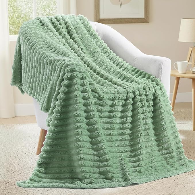decorUhome Soft Fleece Sage Green Twin Blanket for Bed, Cozy Fluffy Plush Flannel Striped Throws for Couch Sofa, Lightweight Decorative Ribbed Fuzzy Blanket for Woman, 60x80 Inches