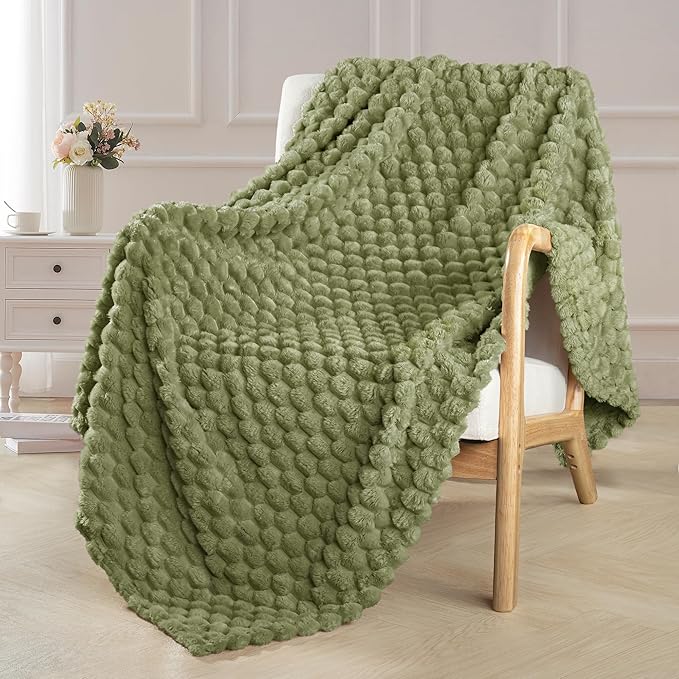 Exclusivo Mezcla Fleece Throw Blanket for Couch, Extra Large Fuzzy Olive Green Bed Blankets, Soft Cozy Plush Sofa Throws for All Seasons, 50x70 Inches