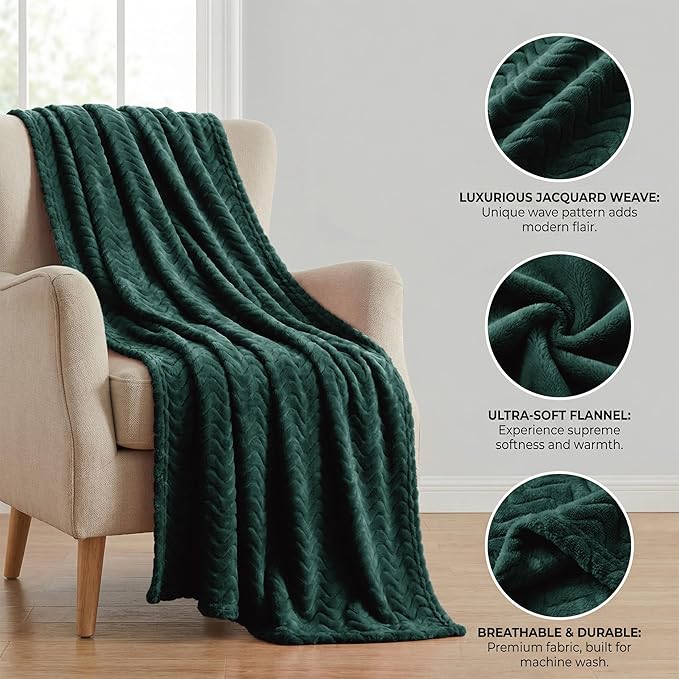 Exclusivo Mezcla Twin Blanket for Bed, Cozy Lightweight Fleece Blankets for All Season, Decorative Giftable Fuzzy Plush Wave Textured Suitable for Women, Men, Forest Green, 90x66 Inches