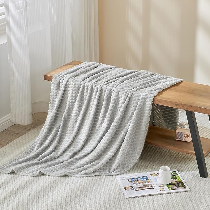 EMME Fleece Throw Blanket Luxury Flannel for Couch Bed Sofa Chair, Soft, Plush, Warm and Cozy Blanket with Geometric Grid Design (Light Grey, 50'' x 60'')
