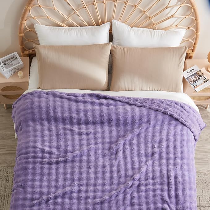 NEWCOSPLAY King Blanket for Couch Lavender Super Soft Flannel Fleece 3D Bubble Lightweight Bed Blanket All Season Use (Lavender, King(90"x110"))