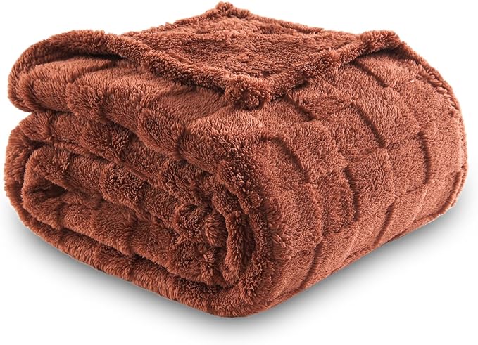 NEWCOSPLAY Super Soft King Blanket Coffee Premium Silky Flannel Fleece 3D Checkered Lightweight Bed Blanket All Season Use (Coffee Checkered, King(90"x110"))