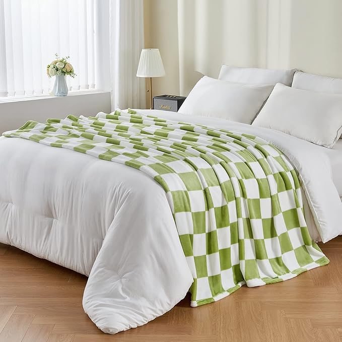 BEDELITE Checkered Throw Blanket for Couch, Soft & Cozy Fleece Flannel Blanket with Checkerboard Grid Home Decor, Checkered Green, 50x60 Inches