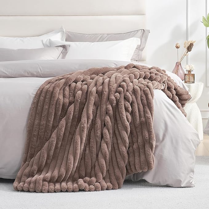 Amélie Home Faux Fur Throw Blanket for Couch, Cozy Fuzzy Fluffy Fur Luxurious Soft Striped Plush Gift Blankets for Family Sofa Chair Bedroom, 55"x70", Light Coffee