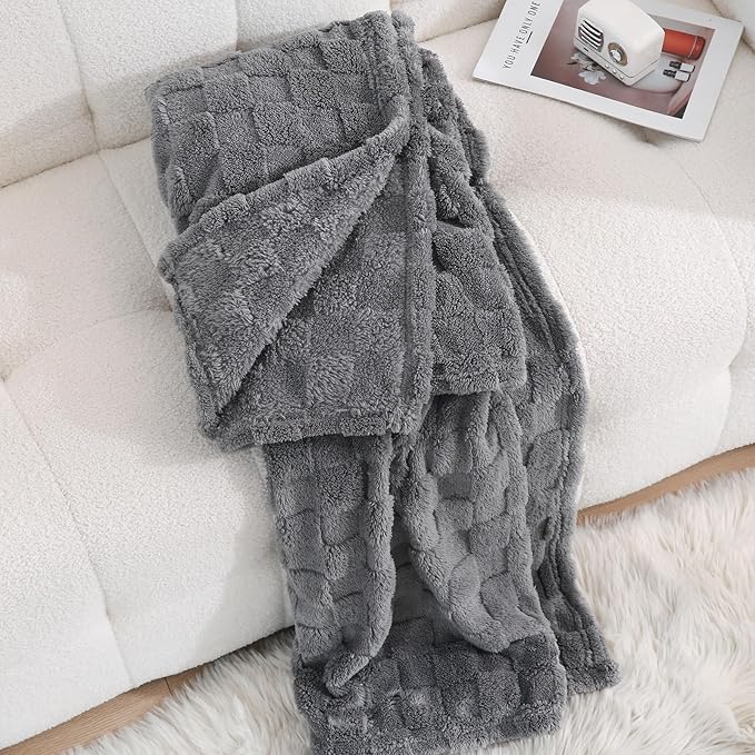Grey Fleece Throw Blanket 60”×80” for Couch Sofa Bed,Super Soft Cozy Plush Microfiber Flannel Blanket with 3D Checkered Design Lightweight for Adults,Woman,Girls