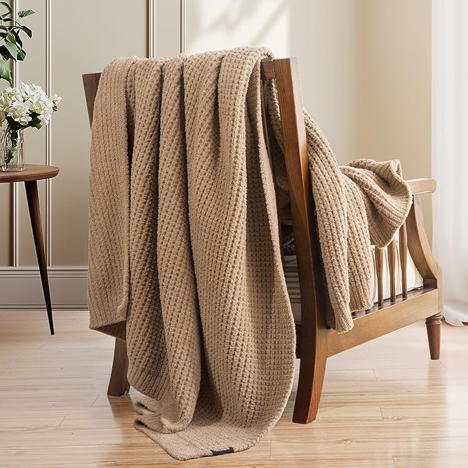 Waffle Knit Throw Blanket, Luxury Cozy Chunky Knit Throw Blanket for Couch, 50 x 60 Inch Thick Ultra-Soft Feather Yarn Knitted Blanket for Sofa, Bed, Home Decor - Beige
