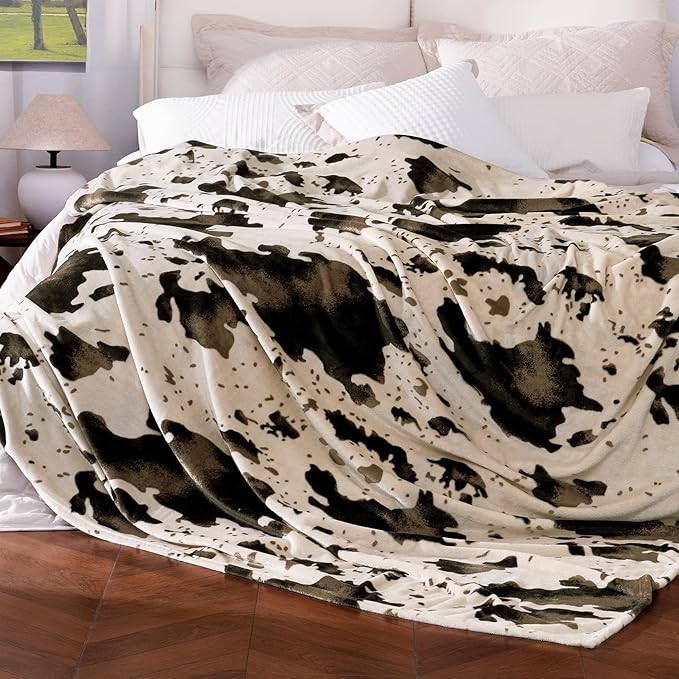 Cow Print Blanket Ultra Soft Flannel Throw Blanket for Couch Bed, Cute Cozy Lightweight All-Season Fleece Blanket King, Gift for Women & Girls, 90×108 Inches Brown
