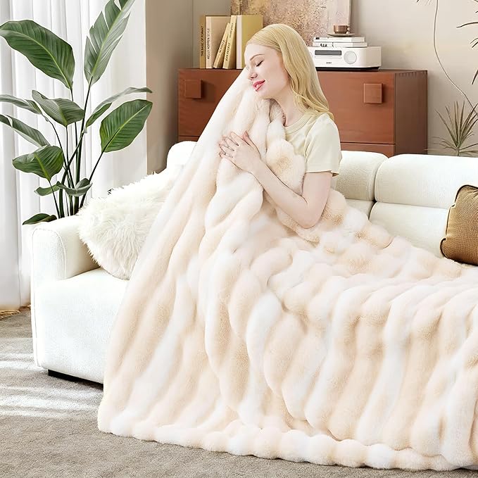 Plush Faux Rabbit Fur Throw Blanket – 850GSM Thick & Warm, Ultra Soft Fluffy Blanket for Couch, Bed, Sofa, Ideal Gift for Women, 50" × 60", Beige