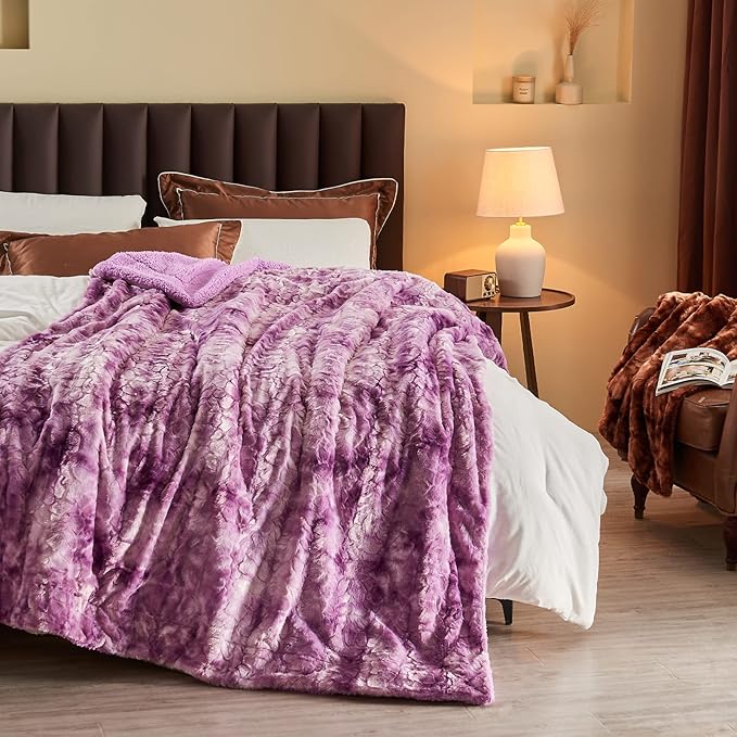 NEWCOSPLAY Super Soft Faux Fur Blanket Twin Size Light Purple Sherpa Fuzzy Plush Warm Blanket for Sofa Bed (Light Purple, Twin(60"x80"))