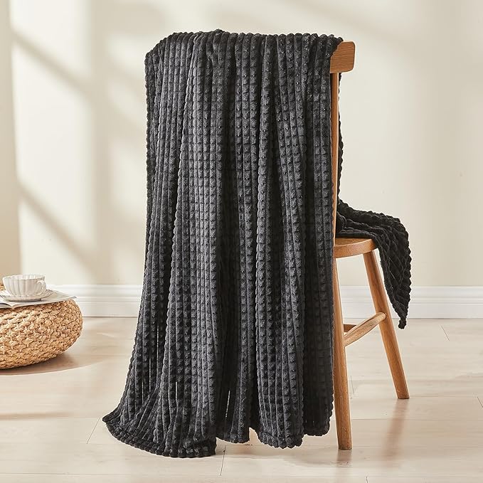 EMME Fleece Blanket, 3D Jacquard Throw Blanket for Couch and Bed, Soft Cozy and Fluffy Blankets Lightweight Luxury Flannel with Geometric Grid Design (Black, 50" x 60")