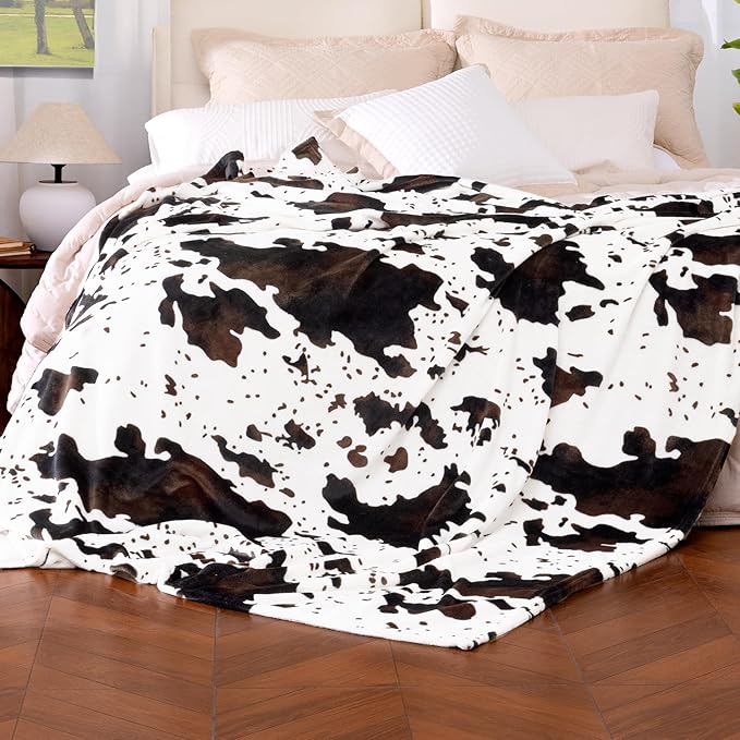 Cow Print Blanket Ultra Soft Flannel Throw Blanket for Couch Bed, Cute Cozy Lightweight All-Season Fleece Blanket King, Gift for Women & Girls, 90×108 Inches Black & White
