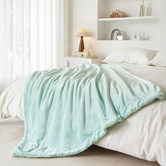 K.Garden Sherpa Throw Blanket for Couch Sofa, Super Soft Cozy Fuzzy Plush Blankets Fleece Thick Warm Blanket for Winter Reversible Thick Warm Blanket for Bed, Sofa,Green 5060