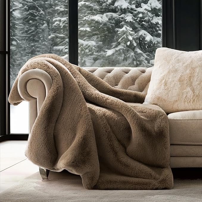 EVERGRACEHOME Luxury Soft Faux Chinchilla Fur Throw Blanket for Couch, Warm Thick Heavy Winter Throw Blanket 1220GSM for Bed, Fluffy Cozy Mink Blanket with Reversible Velvet, Tawny Mink, 60"x80"