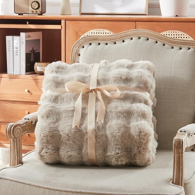 Faux Fur Twin Blanket for Couch, 1000 GSM Cozy Fuzzy Fluffy Soft Plush Thick Bubble Sherpa Blanket for Sofa Bedroom Living Room, Mothers Day Birthday Gifts for Women Home Decor