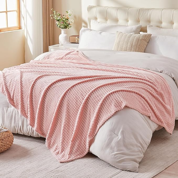EMME Fleece Blanket, 3D Jacquard Throw Blanket for Couch and Bed, Soft Cozy and Fluffy Blankets Lightweight Luxury Flannel with Geometric Grid Design (Pink, 60" x 80")