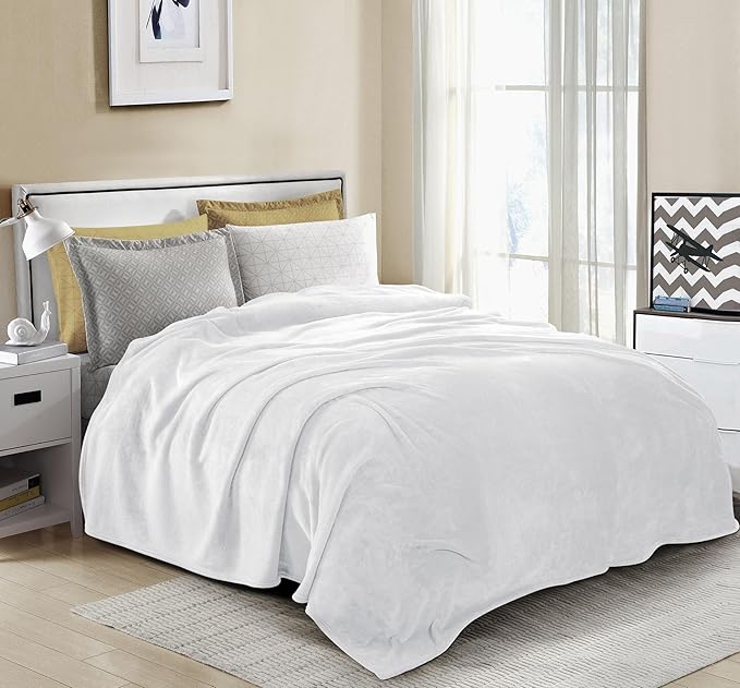 Utopia Bedding White Fleece Blanket California King Size Lightweight Fuzzy Soft Anti-Static Microfiber Bed Blanket (102x96 Inch)