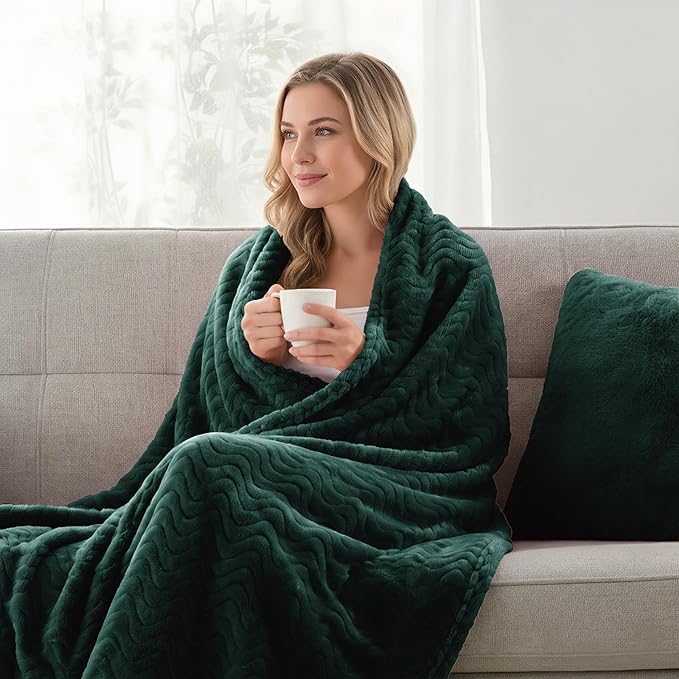 Exclusivo Mezcla King Blanket for Bed, Cozy Lightweight Fleece Blankets for All Season, Decorative Giftable Fuzzy Plush Wave Textured Suitable for Women, Men, Forest Green, 90x104 Inches