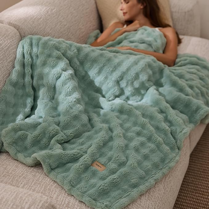Bedsure 3D Fleece Bubble Blanket for Couch - GentleSoft Green Twin Blanket for Sofa Bed Room Decor - Luxury Soft Cozy Gifts for Women, Lightweight, All Seasons, Sage Green, 60"×80"