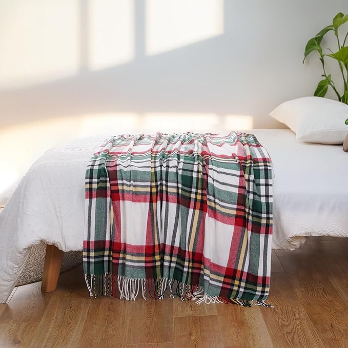 BATTILO HOME Christmas Green Plaid Throw Blanket for Couch Bed, Decorative Red Green Blanket Throw, Buffalo Checkered Plaid Blankets and Throws Farmhouse Style for Home Christmas Decor 50"x60"