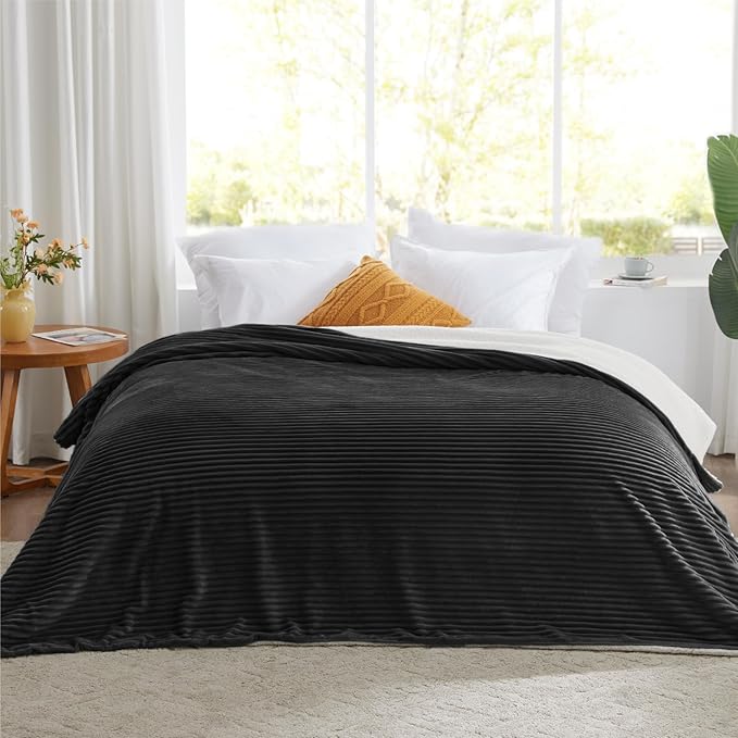 Sherpa Blankets Queen Size - Fleece Queen Blanket for Bed, Soft and Warm Throw Blanket for Winter, 90" x 90", Black