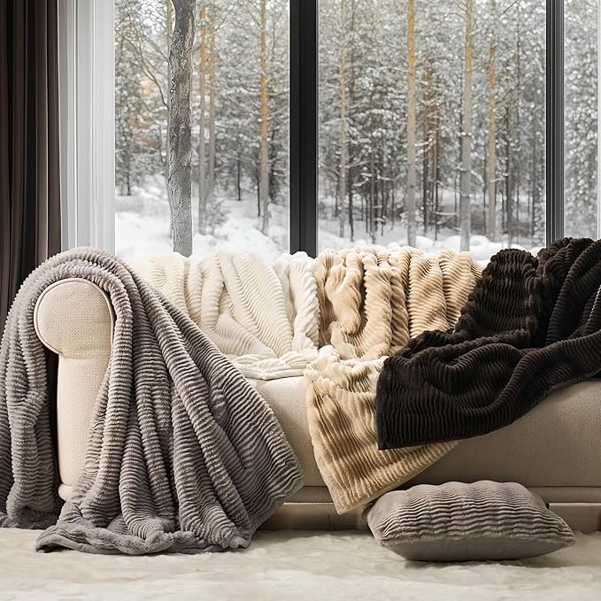 EVERGRACEHOME Ultra Soft Faux Fur Throw Blanket for Couch, Luxury Sculpted Texture Faux Rabbit Fur Blanket for Bed, Fluffy Thick Plush Warm Fuzzy Throw, 920GSM (Beige, 50''x60'')