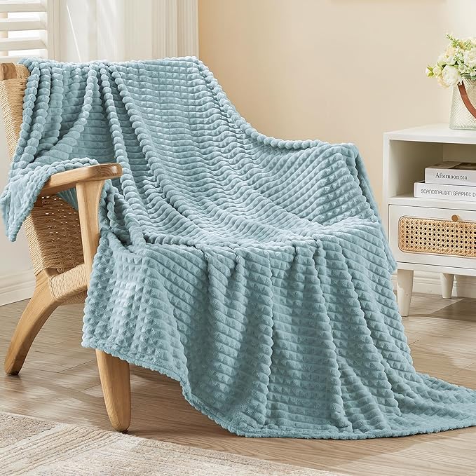 EMME Fleece Throw Blanket Luxury Flannel for Couch Bed Sofa Chairl, Soft, Plush, Warm and Cozy Blanket with Geometric Grid Design (Teal, 60'' x 80'')