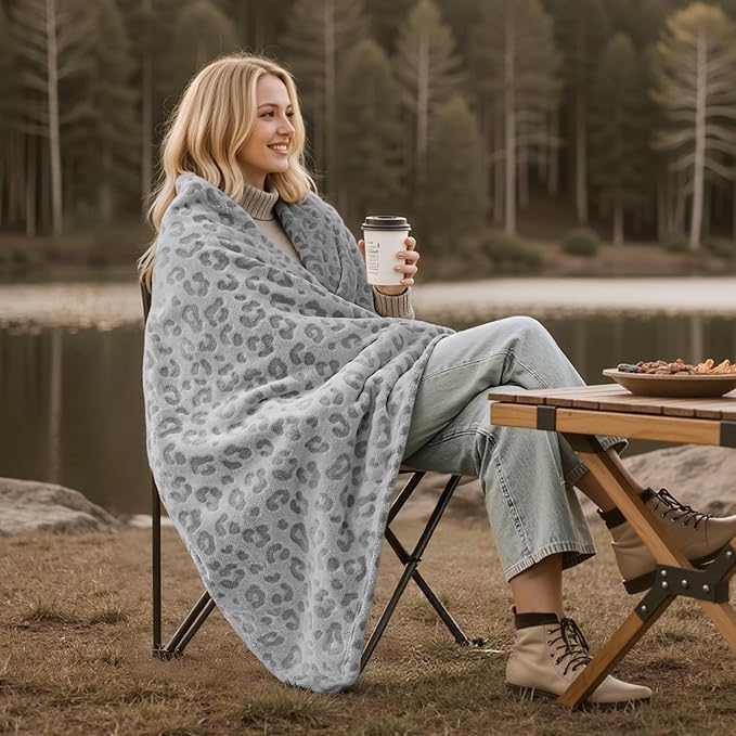 Joiedomi Throw Blanket for Couch, Soft Fleece Blankets Gifts for Women Mom Girls, 280GSM Cozy Cute Soft Throw Home Room Decor Aesthetic Gifts 50x60 Inches