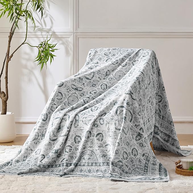 Floral Print Blanket Fleece Throw for Bed Sofa Travel and Camping, Super Soft Cozy Fluffy Plush Floral Print Blanket for All Seasons 50"x60" Light Grey