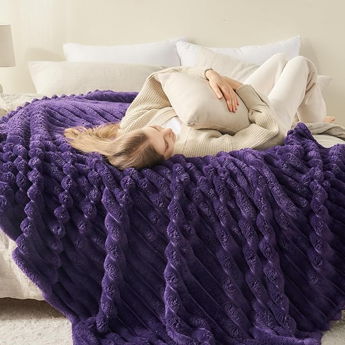 NEWCOSPLAY Super Soft Twin Blanket Purple Premium Silky Flannel Fleece 3D Ribbed Jacquard Lightweight Bed Blanket All Season Use (Purple Ribbed, Twin(60"x80"))