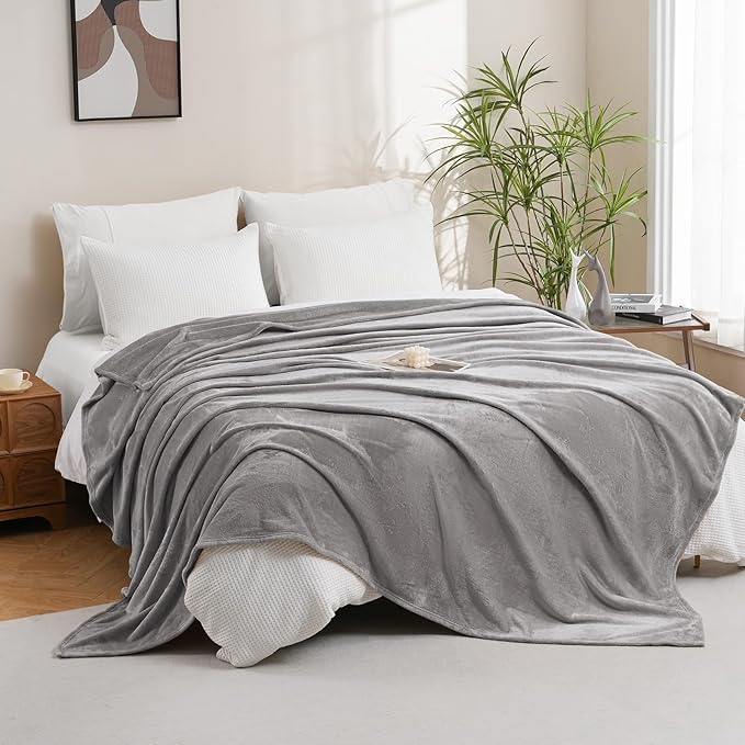 King Blankets for Bed, Flannel Fleece Blanket Warm Plush Lightweight Blankets for Women, Fuzzy Soft Blanket for Sofa, Couch, Chair, Travel, Camping, 108" X 90", Light Grey