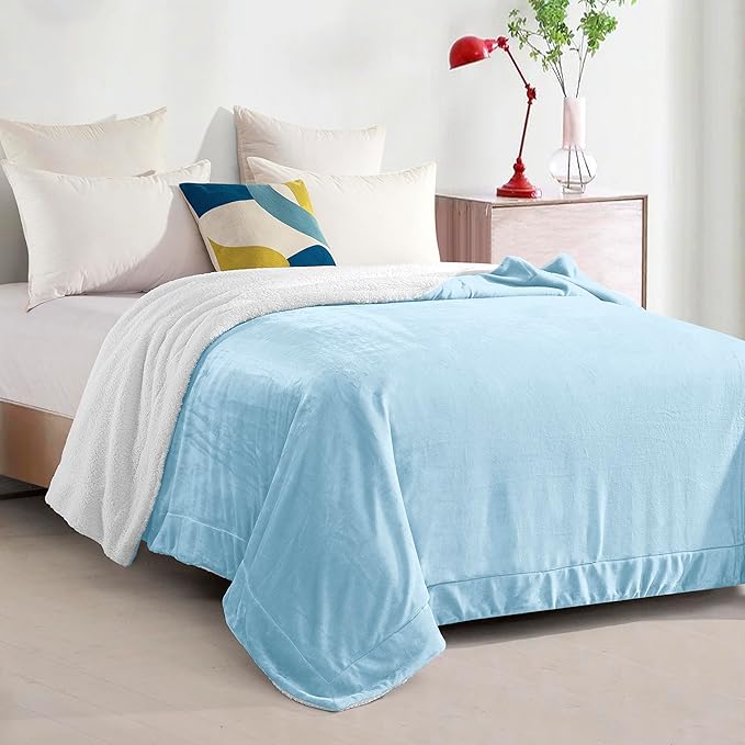 Elegant Comfort Ultra Soft Reversible Flannel Sherpa Blanket - Cozy Silky Fleece Throw for Couch, Bed - Plush Fuzzy Warm Winter Blanket for Gift, King, Aqua