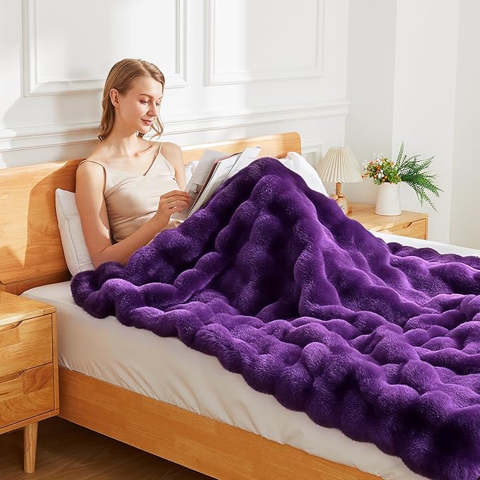 Latepis Purple Throw Blanket for Couch Bubble Cute Soft Warm Faux Fur Blanket for Sofa Bedroom Cozy Blankets for Women Gift Luxury Blankets for Woman Gifts 50''x60'', 860GSM