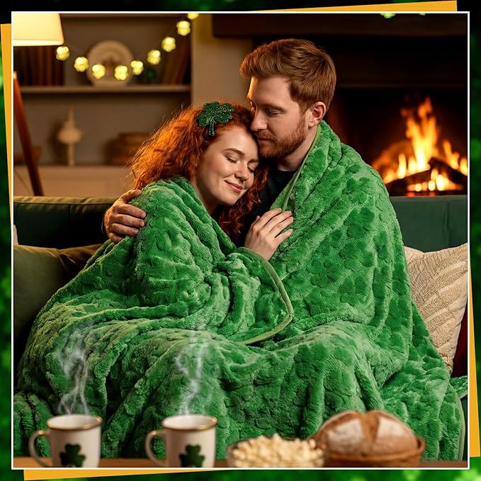 St. Patrick's Day Throw Blanket 50 x 60 Inch Irish Green Shamrock Blanket Velvet Faux Rabbit Fur Soft Lightweight for Home Living Room Couch Sof Bedding St. Patrick's Day Decor