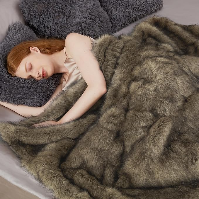 Touchat Luxury 1000GSM Faux Fur Throw Blanket, Super Thick Warm Cozy Heavy Blankets for Couch Bed Sofa, Plush Fuzzy Elegant Soft Reversible Mink Blanket for Living Room Bedroom 50x60, Grey